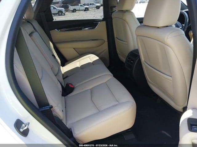 2017 CADILLAC XT5 STANDARD 8