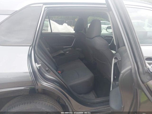 2021 TOYOTA RAV4 LE 8