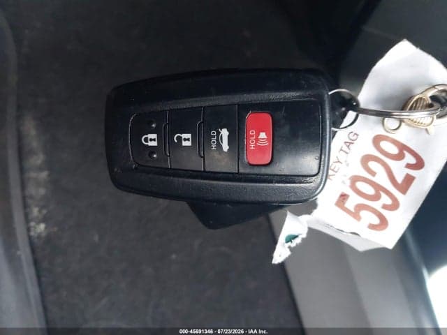 2020 TOYOTA CAMRY LE HYBRID 11