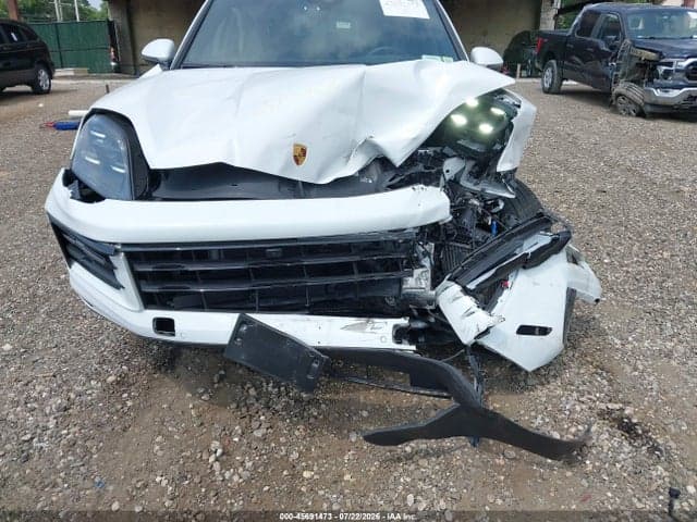 2024 PORSCHE CAYENNE 6