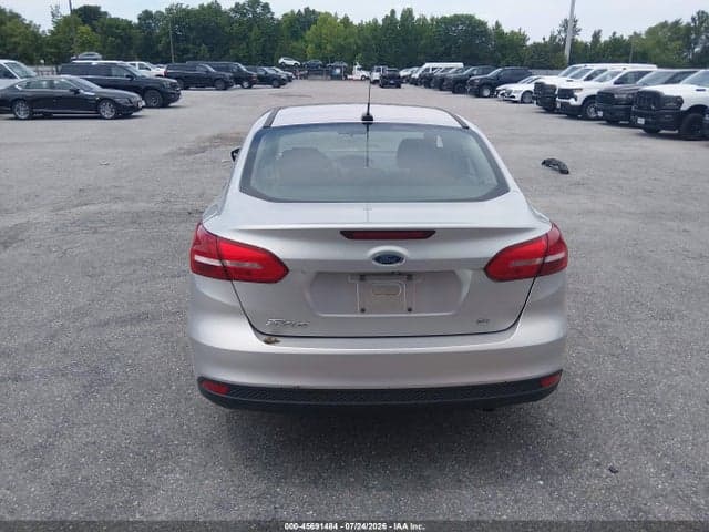 2017 FORD FOCUS SE 19