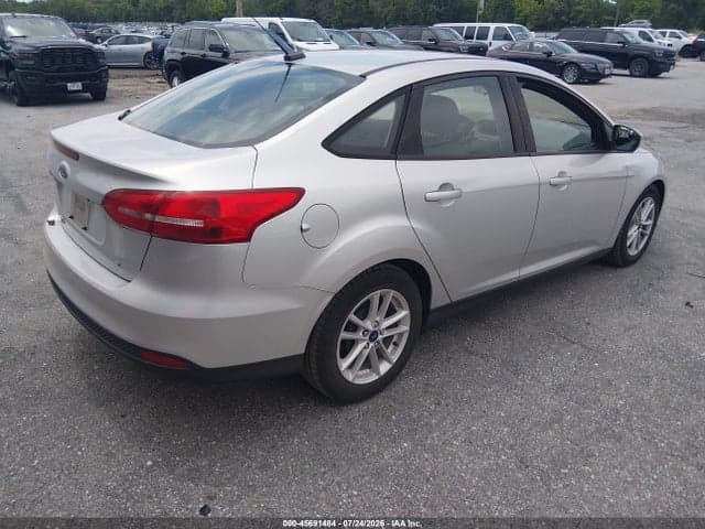 2017 FORD FOCUS SE 4