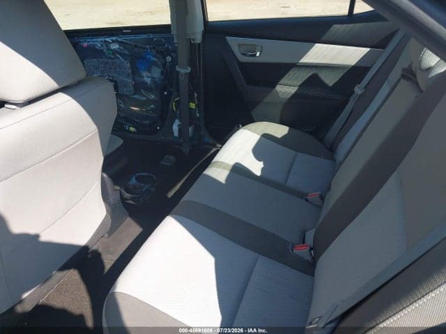 2017 TOYOTA COROLLA LE 8