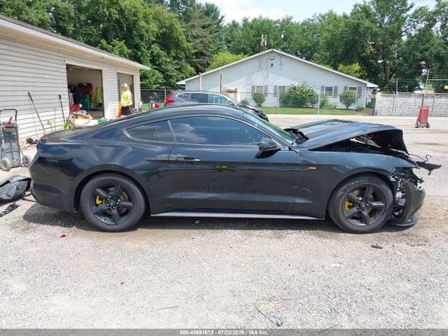 2017 FORD MUSTANG V6 14