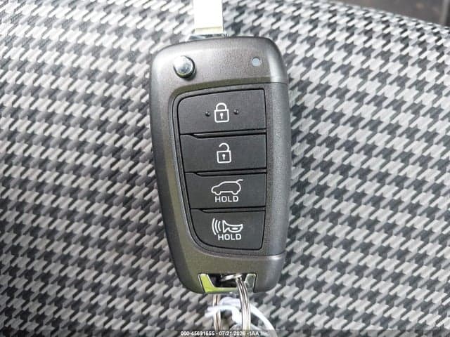 2020 HYUNDAI KONA SE 11