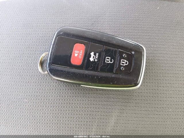 2021 TOYOTA COROLLA LE 11
