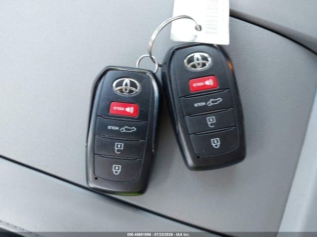 2024 TOYOTA HIGHLANDER HYBRID XLE 11