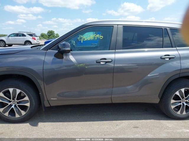 2024 TOYOTA HIGHLANDER HYBRID XLE 17