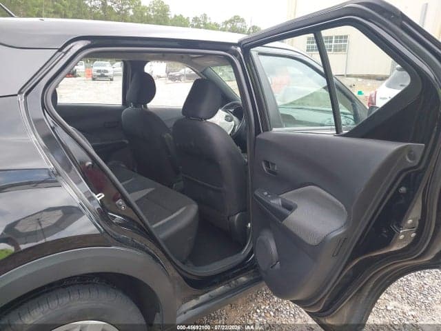 2020 NISSAN KICKS S XTRONIC CVT 8