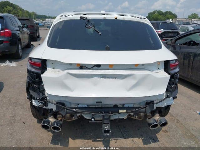 2023 PORSCHE MACAN T 6