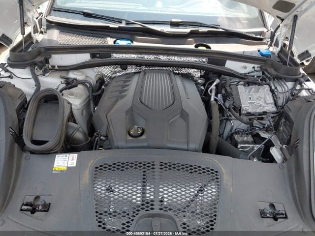 2023 PORSCHE MACAN T 10
