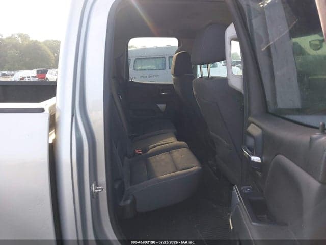 2019 CHEVROLET SILVERADO 1500 LD LT 8