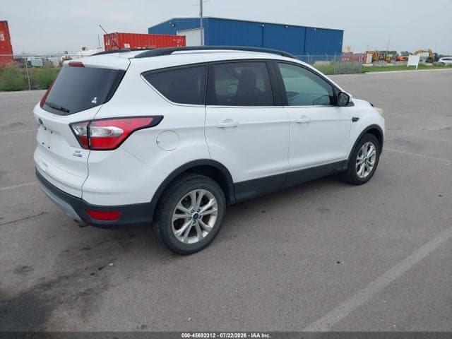 2018 FORD ESCAPE SE 4