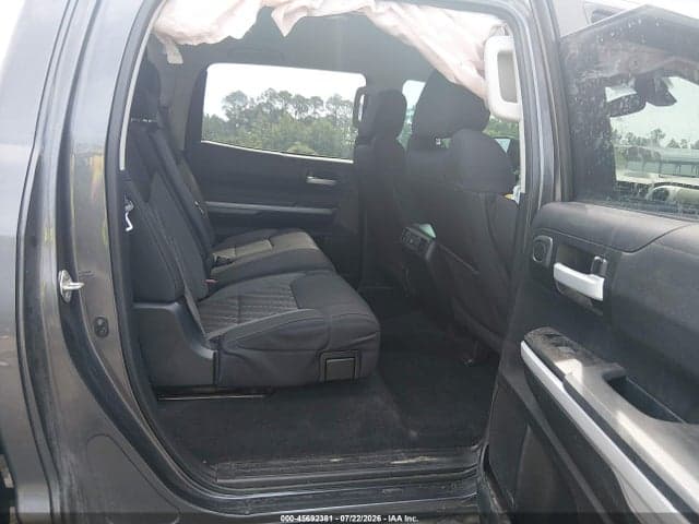 2018 TOYOTA TUNDRA SR5 5.7L V8 8