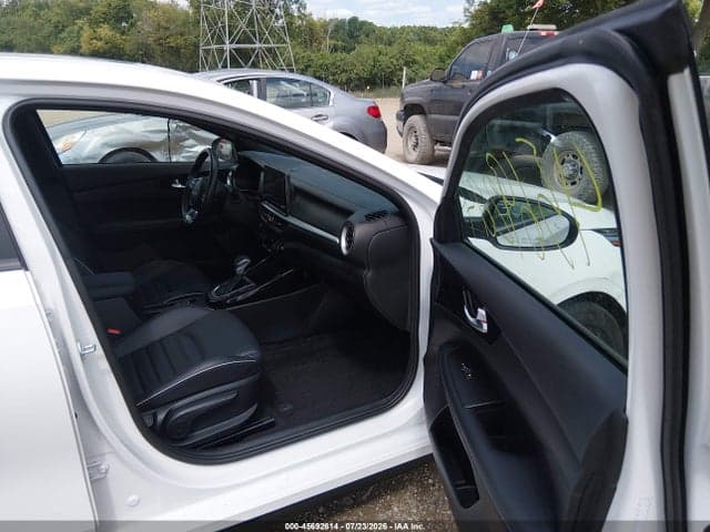 2024 KIA FORTE GT-LINE 5