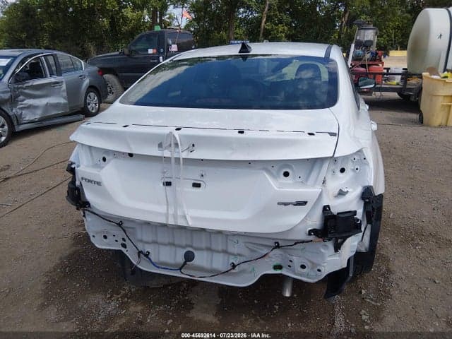 2024 KIA FORTE GT-LINE 6