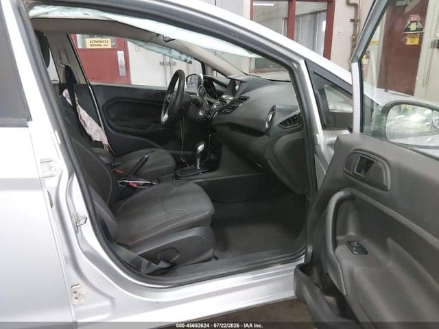 2017 FORD FIESTA SE 5