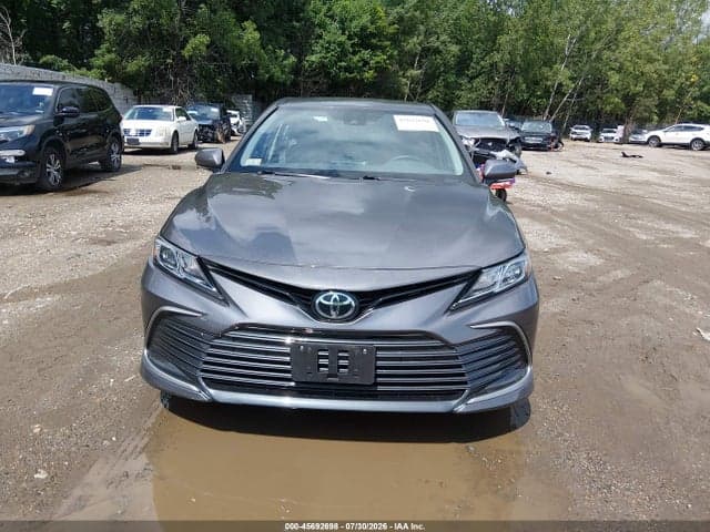 2021 TOYOTA CAMRY LE AWD 12