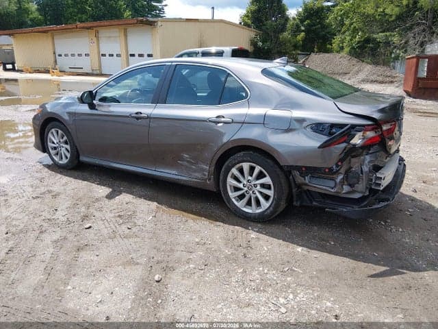 2021 TOYOTA CAMRY LE AWD 3