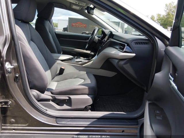2021 TOYOTA CAMRY LE AWD 5