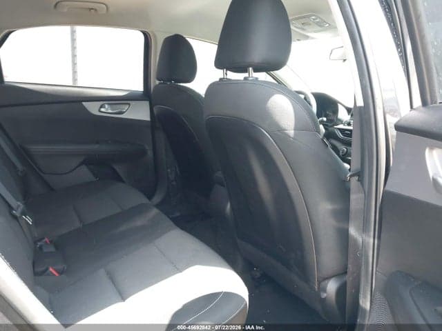 2023 KIA FORTE LXS 8