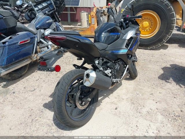 2025 KAWASAKI EX500 4