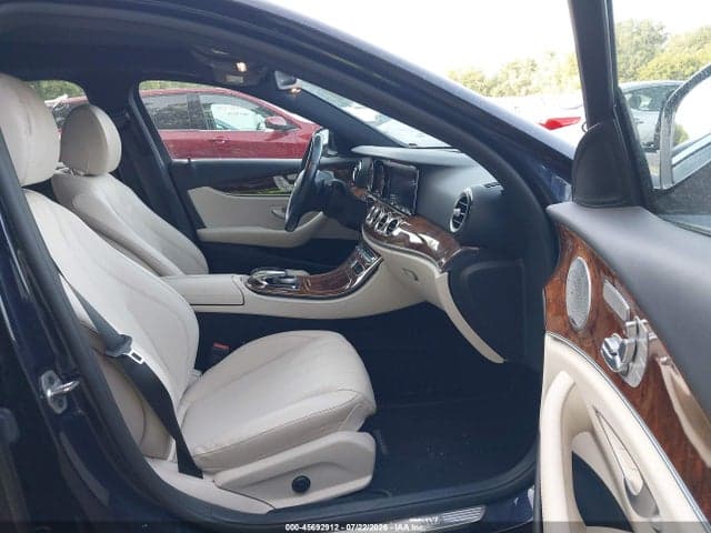 2019 MERCEDES-BENZ E 300 4MATIC 5