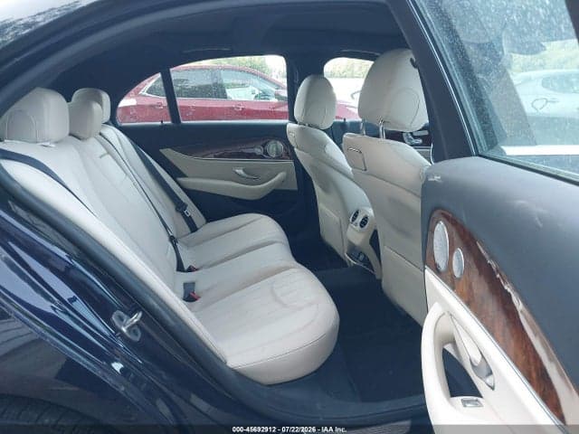 2019 MERCEDES-BENZ E 300 4MATIC 8