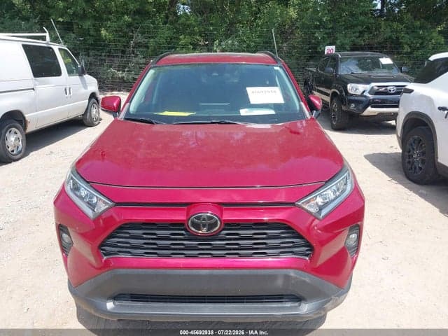 2019 TOYOTA RAV4 XLE 12
