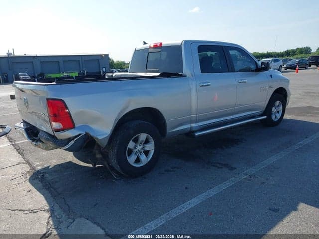 2017 RAM 1500 SLT 4X4 6'4 BOX 4