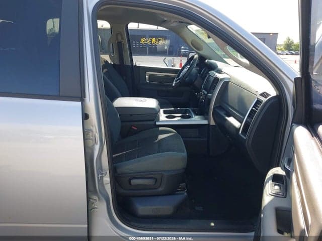 2017 RAM 1500 SLT 4X4 6'4 BOX 5