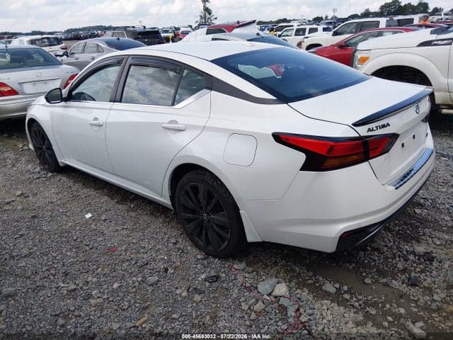 2022 NISSAN ALTIMA SR INTELLIGENT AWD 3