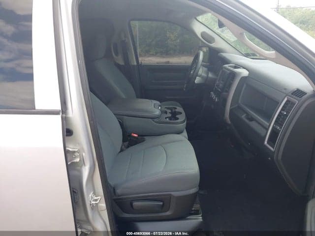 2017 RAM 1500 EXPRESS 4X4 6'4 BOX 5