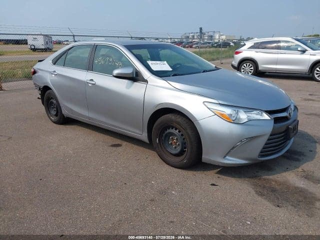 2017 TOYOTA CAMRY LE 1