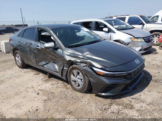 2025 HYUNDAI ELANTRA SE 1