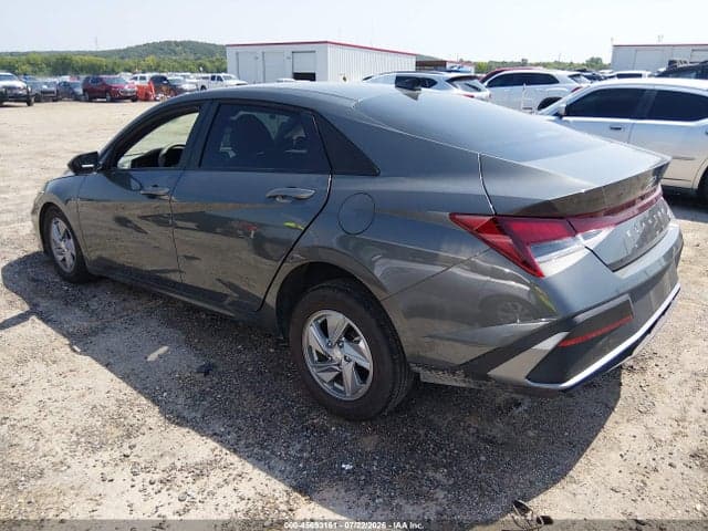 2025 HYUNDAI ELANTRA SE 3