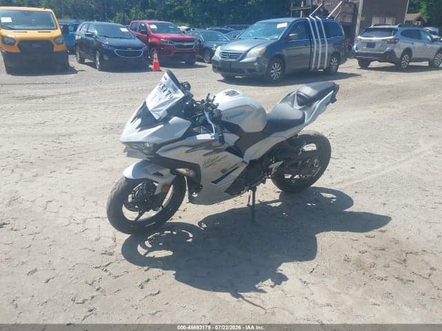 2025 KAWASAKI EX500 2