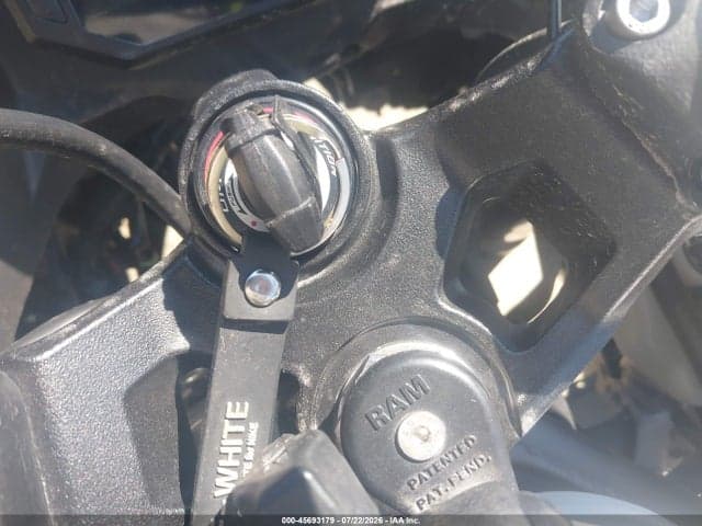 2025 KAWASAKI EX500 11