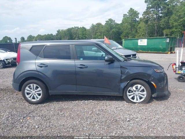 2022 KIA SOUL LX 14