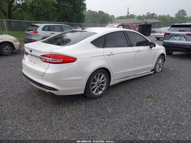 2017 FORD FUSION SE 4