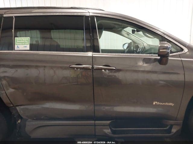 2022 CHRYSLER PACIFICA TOURING L 13
