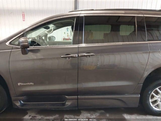2022 CHRYSLER PACIFICA TOURING L 14