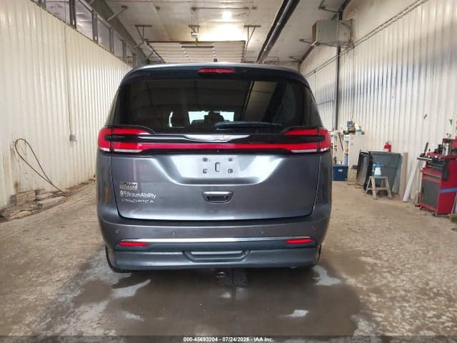 2022 CHRYSLER PACIFICA TOURING L 16