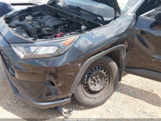 2020 TOYOTA RAV4 LE 6