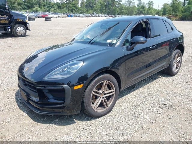 2025 PORSCHE MACAN T 2