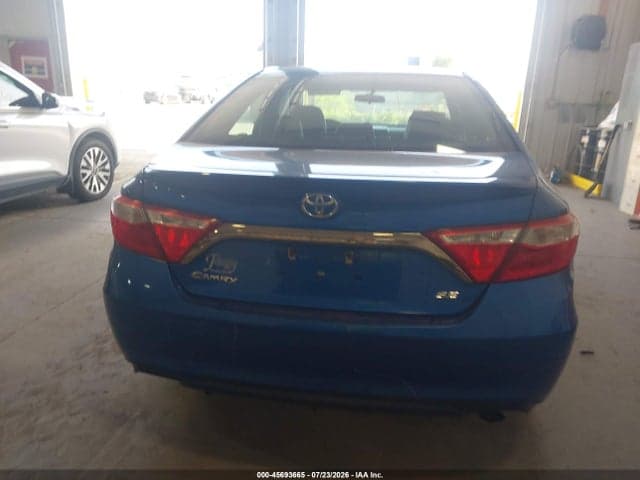 2017 TOYOTA CAMRY SE 16