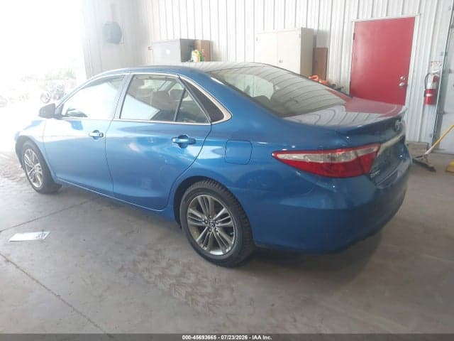 2017 TOYOTA CAMRY SE 3