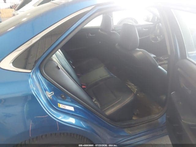 2017 TOYOTA CAMRY SE 8
