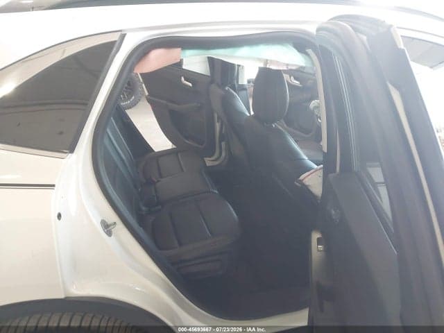 2022 FORD ESCAPE TITANIUM 8