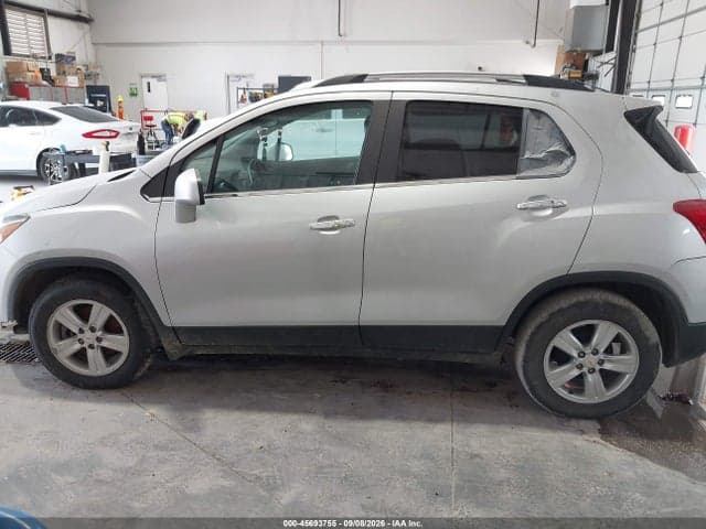 2019 CHEVROLET TRAX LT 19
